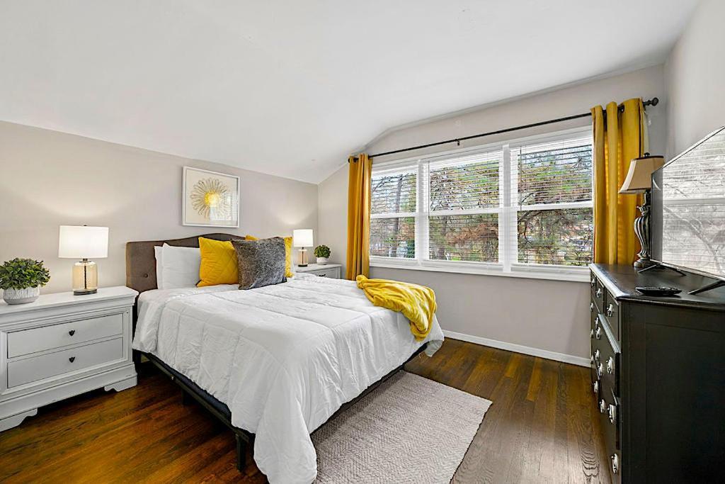אטלנטה Goodkarma Rentals Refreshed Smyrna Home Near Battery Atl Half Mile To Interstate מראה חיצוני תמונה
